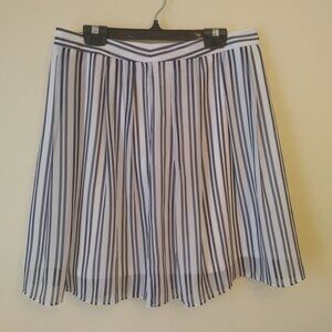 Chic By Jacob mini Flare skirt black and white size‎ M